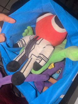 Rainbow Friends plushies free