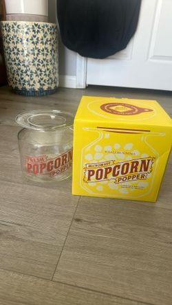 Williams Sonoma Microwave Popcorn Maker