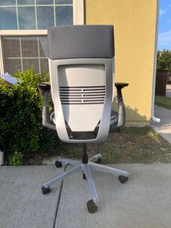 Brand new steelcase gesture office chair