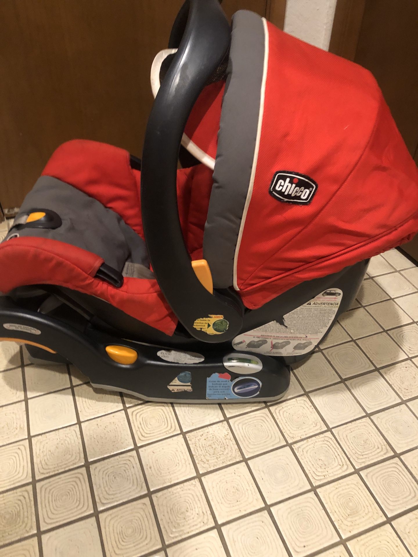 Chicco baby car seat with base and seat carrier stroller