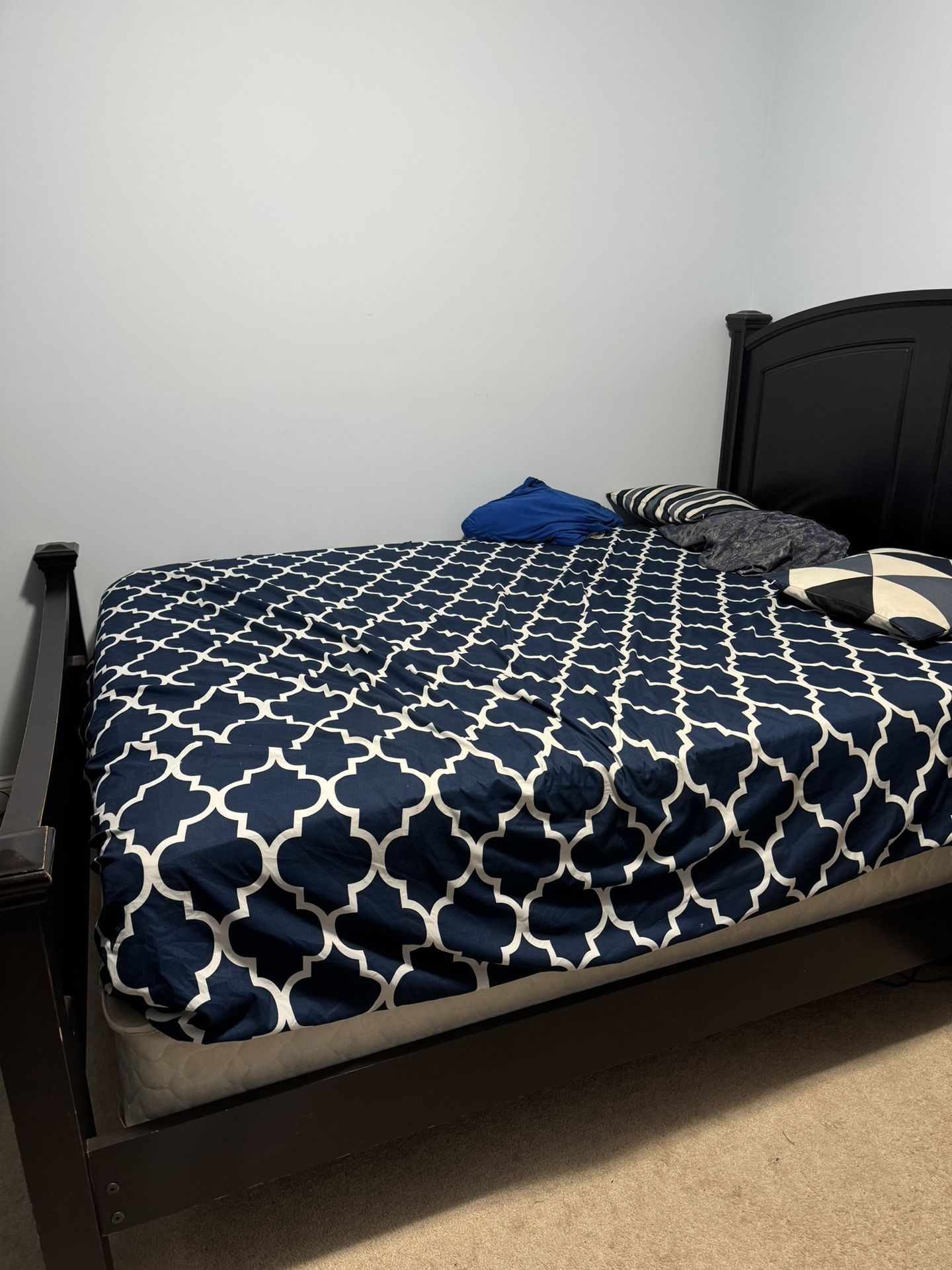 Queen Size Box Spring with Metal Structure