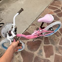 Medium sized bike for a girl.
