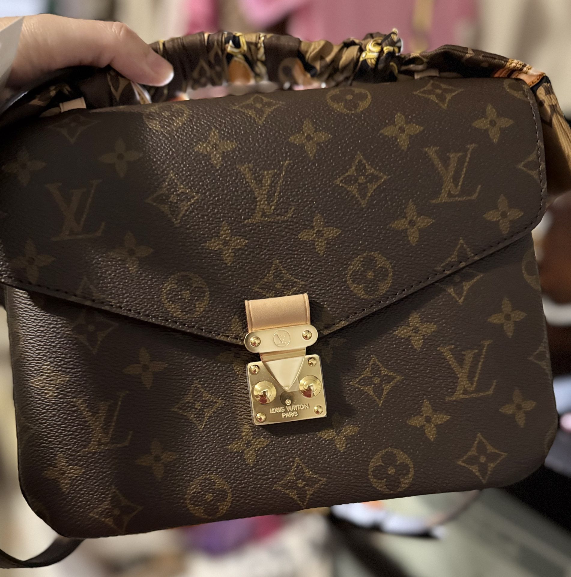 Louis Vuitton Pochette Métis
