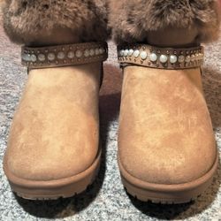 G.N.D.Fur Boots Size 6 