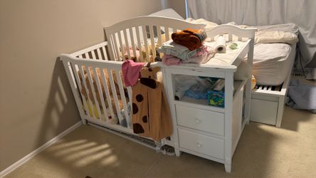 Crib with changing station