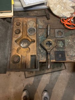 Tap and die set.