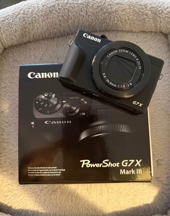 Canon G7X Mark III