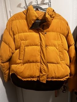 Kylie + Kendall Collection Collab Puffer Jacket – Golden Yellow