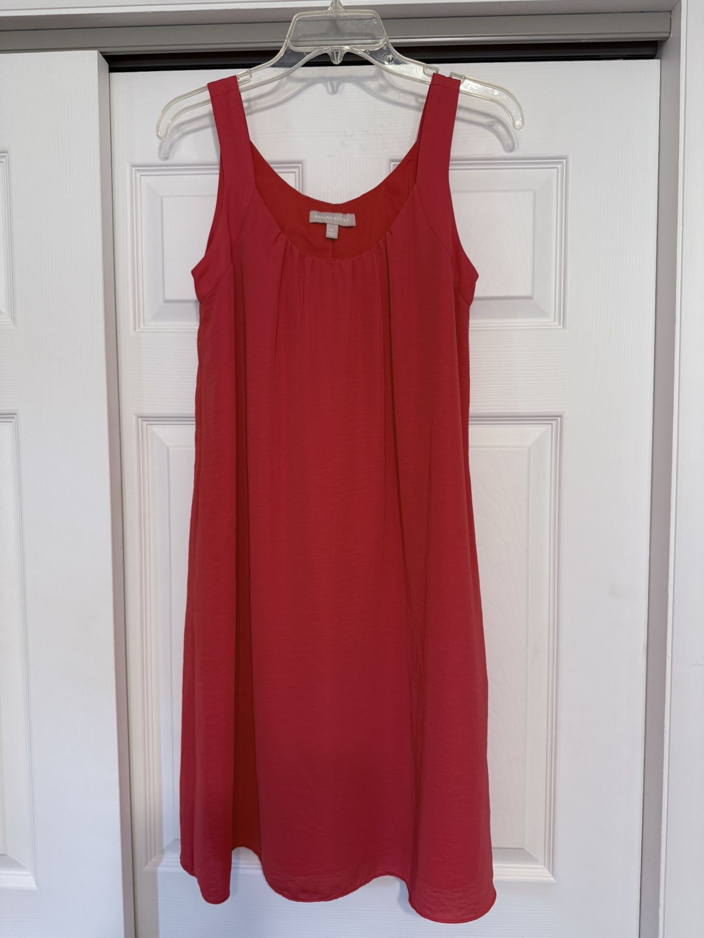 Banana Republic Red Lightweight Dress - Size 6