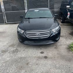 2013 Ford Taurus