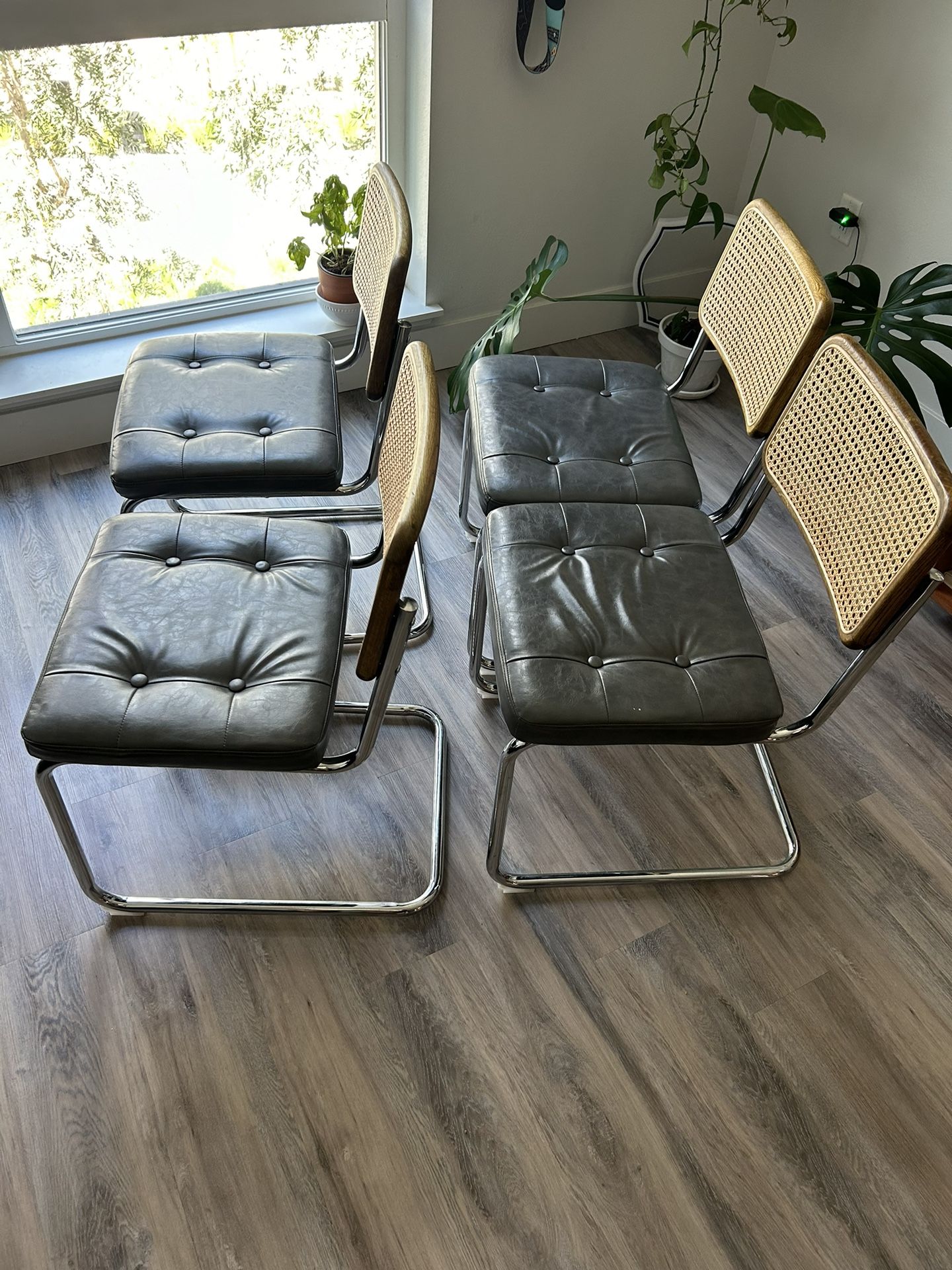 Like New Faux Granite Table And Faux Leather Chairs (4)