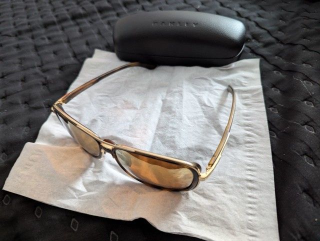 prizm rose gold polarized Lenses,
brown tortoise Frame