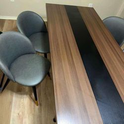 DINNING TABLE