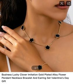 Lucky Clover Gold Plated Jewelry Set for Women – Necklace, Bracelet & Earrings – Elegant Black Flower Design