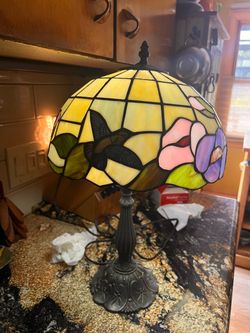 Stained glass Hummingbird Lamp