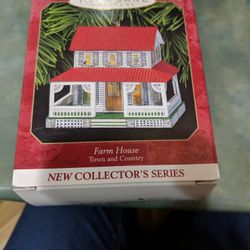 1999 Hallmark Farm House Ornament