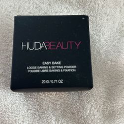 HUDDA BEAUTY POUND CAKE TRANSLUCENT POWDER