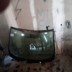 2019 Nissan Sentía New Windshield