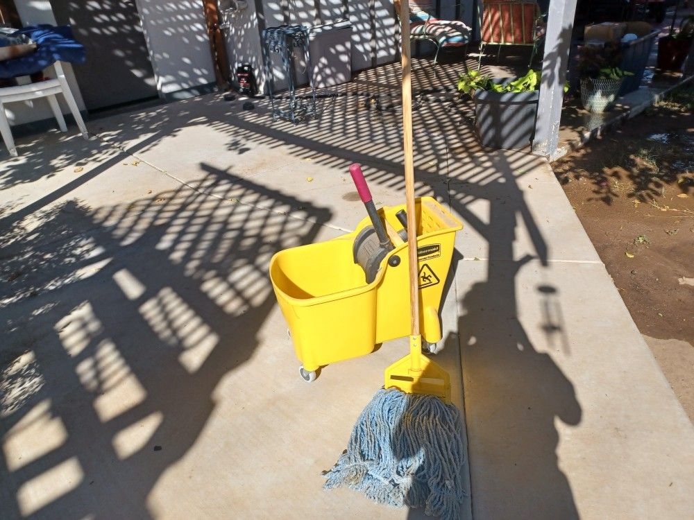 Commercial Bucket & Mop