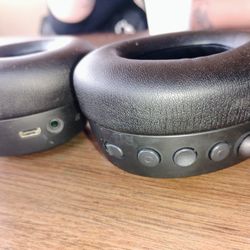 Skull Candy CRUSHER Bluetooth Headphones