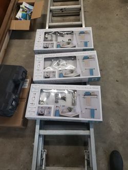 Bath Set Brand New With Some Missing Parts 