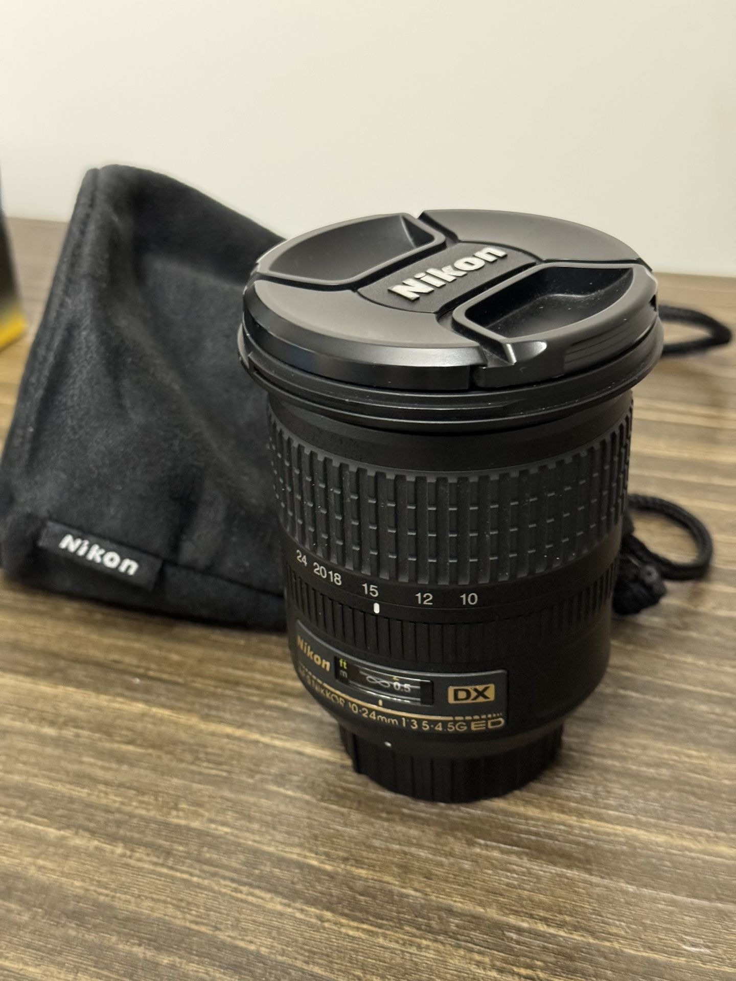 Nikon AF-S DX NIKKOR 10-24mm Ultra Wide Angle Lens
