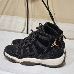 Nike Air Jordan 11 Heiress 852625-030 Youth Size 3.5Y