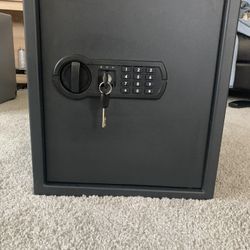 Amazon basics  Safe 