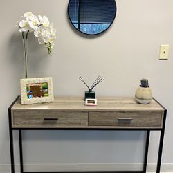 Table! Entryway Console Sofa Couch Table/Accent Wall
