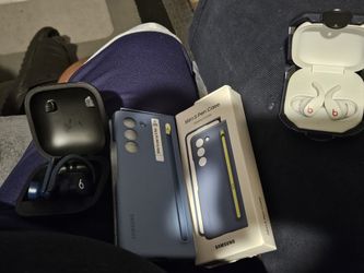 Samsung Z Fold 5 Slim Spen Case Blue Unused, No Spen Included, Beats Fit Pro & Power Beat Pro Wireless Buds