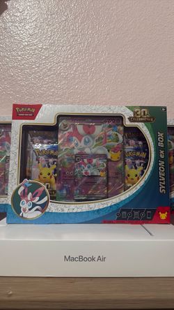 30th Celebration Sylveon ex Box