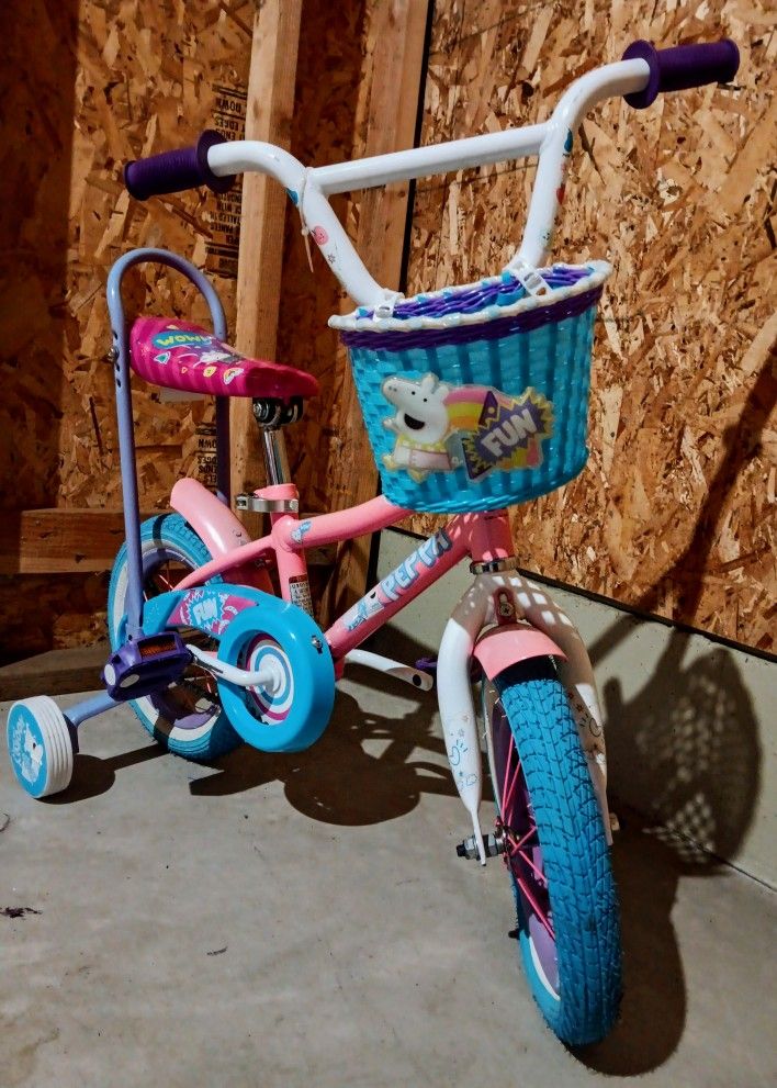 GIRL'S BIKE - PEPPA PIG - MUST GO