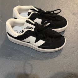 New Balance Shoes Ct302