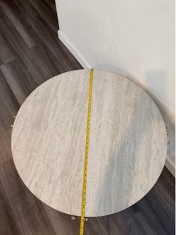 Modern Round Coffee Table w/ Gold Frame & Bottom Shelf – 31.5”