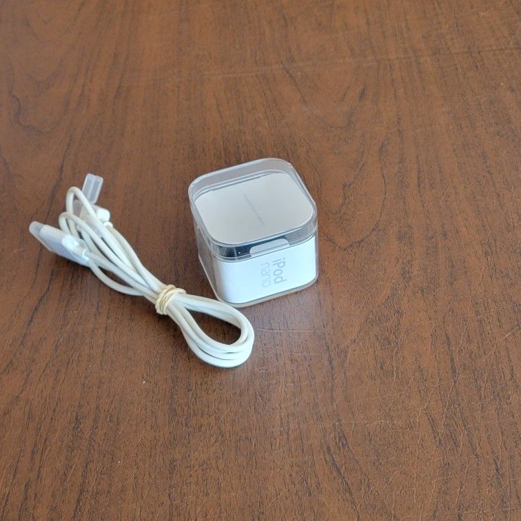 Apple iPod Nano A1366 8GB Graphite New, open box. Comes with original
charging cable.