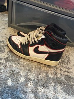 Nike Air Jordan 1 Retro High OG "Bloodline"
