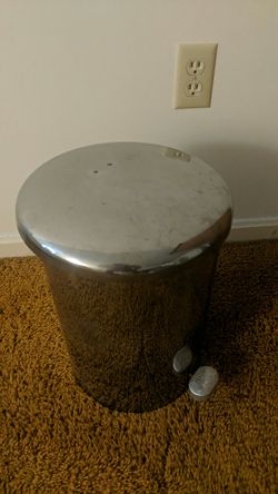 Small garbage can