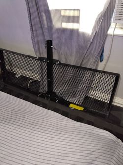 Very nice back of vehicle cargo Carrier for sale in Pine Hills