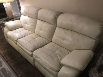 Electric recliner couch