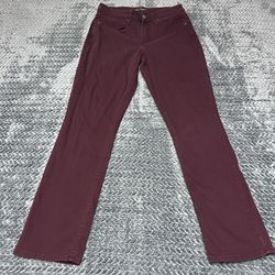 Lee Jeans Women’s Size 8, Regular Straight Mid Rise Maroon
