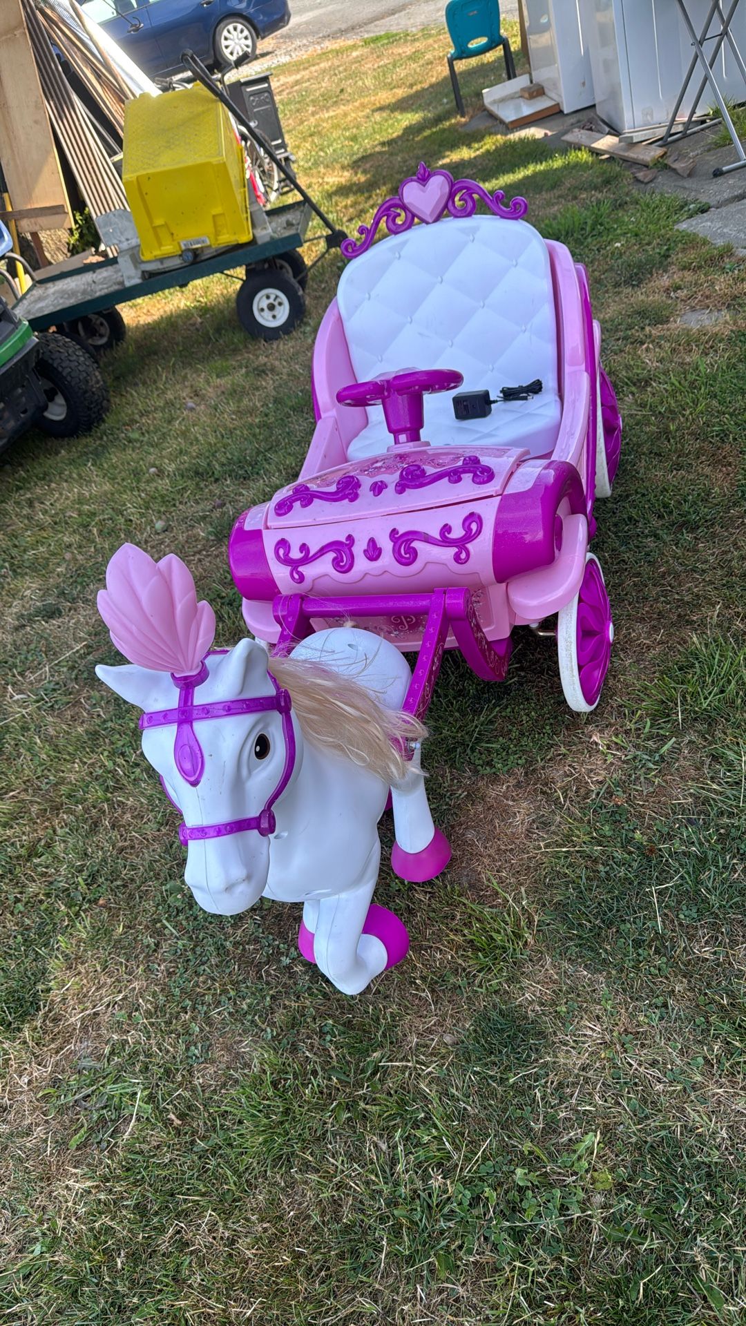 Cinderella Ride Carriage With Music For Kids Very Cute And Ready To Enjoy It Comes With Changer 