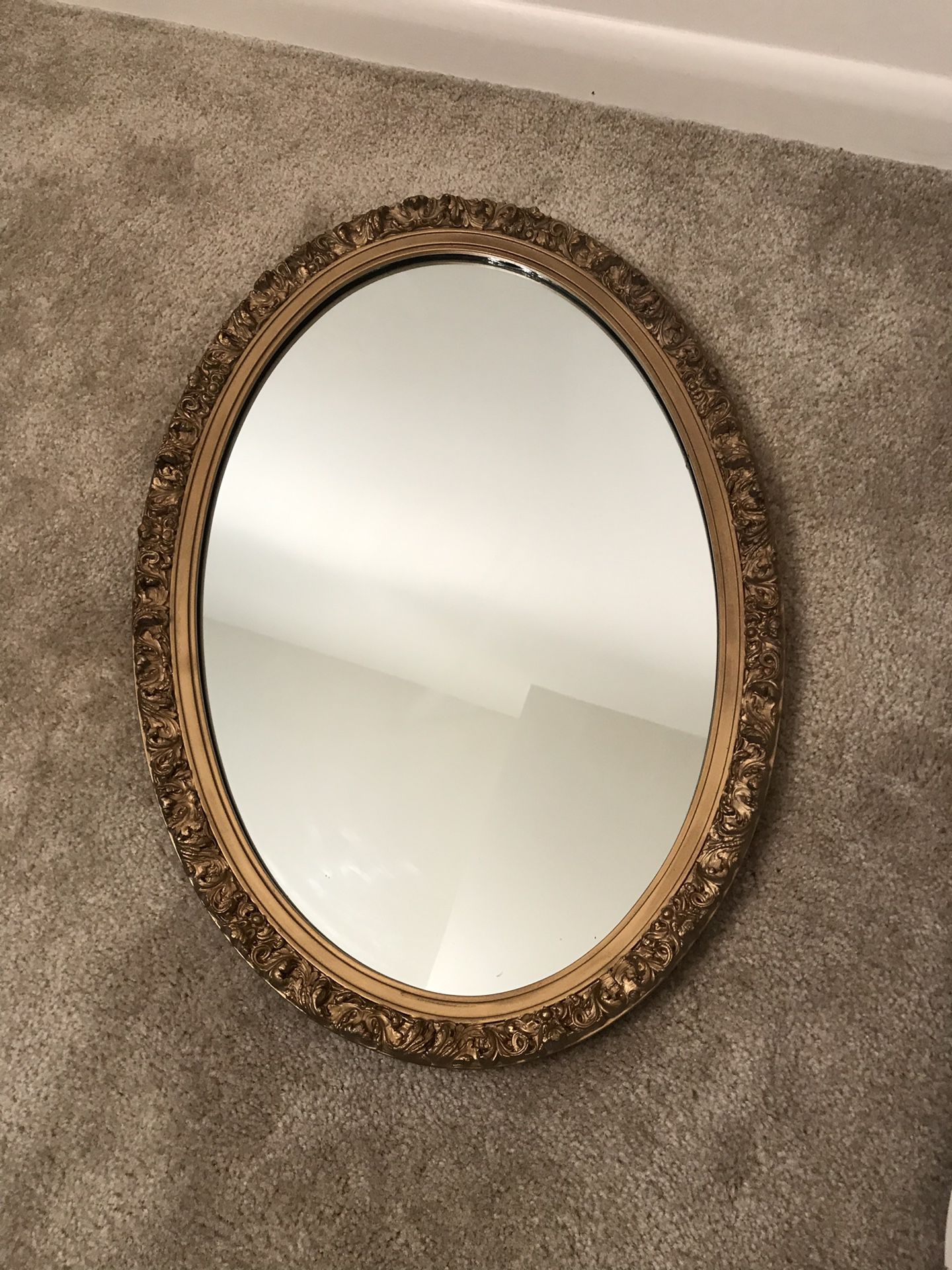 Beautiful Gold Frame Oval Mirror