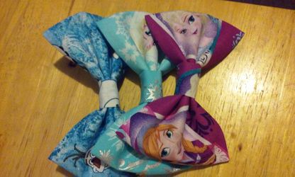 Elsa bows