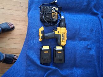Dewalt drill 20v max