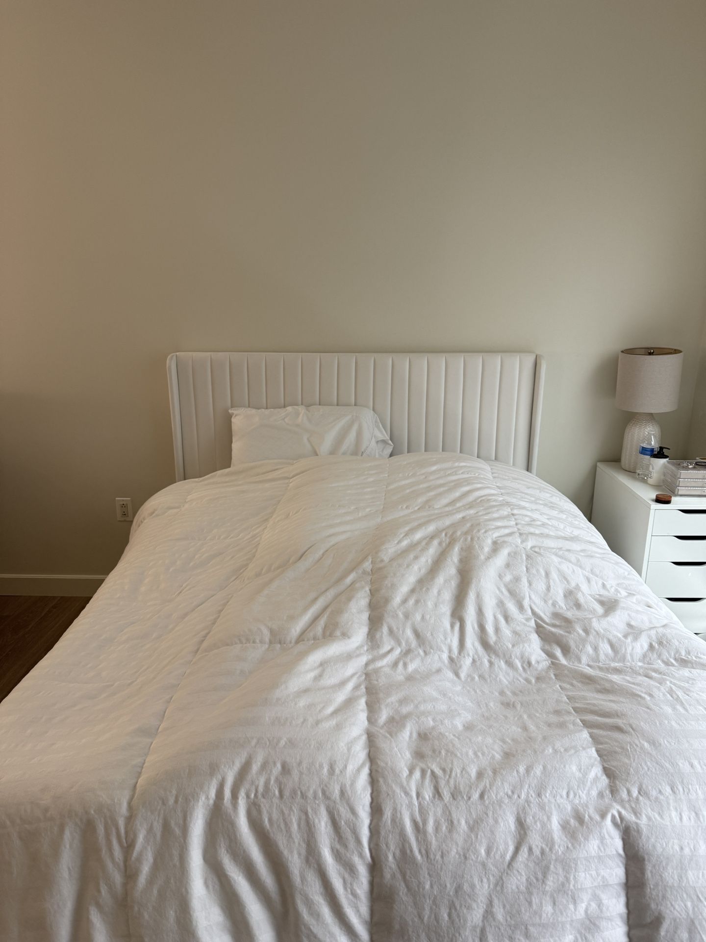 Queen Mattress And Bed frame