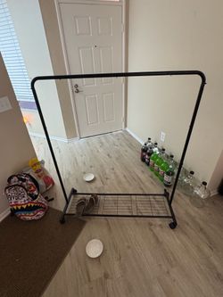 👻 Haunted Clothing Rack (Friendly Ghost Included - No Extra Charge) 👻