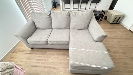 Sleeper Sofa w/ Chaise (Ashley)