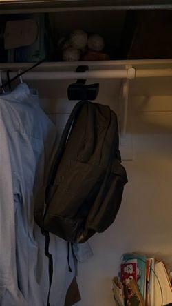 Bag hanger