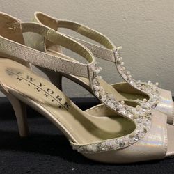 New York Transit womens size 8.5 beaded Slip On heels shoes 