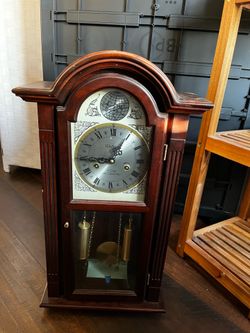 Vintage Wooden Pendulum Wall Clock – 31 Day Chime (Fully Functional)